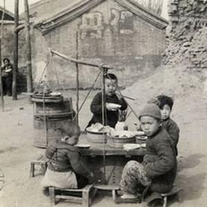 瞎爷爷摸萝卜乐呵呵，小孙子没奶险夭折——《京畿轶闻录》中（一）