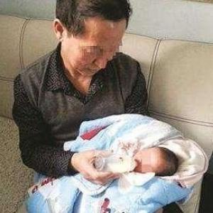 宝宝出生9天手臂长得像莲藕